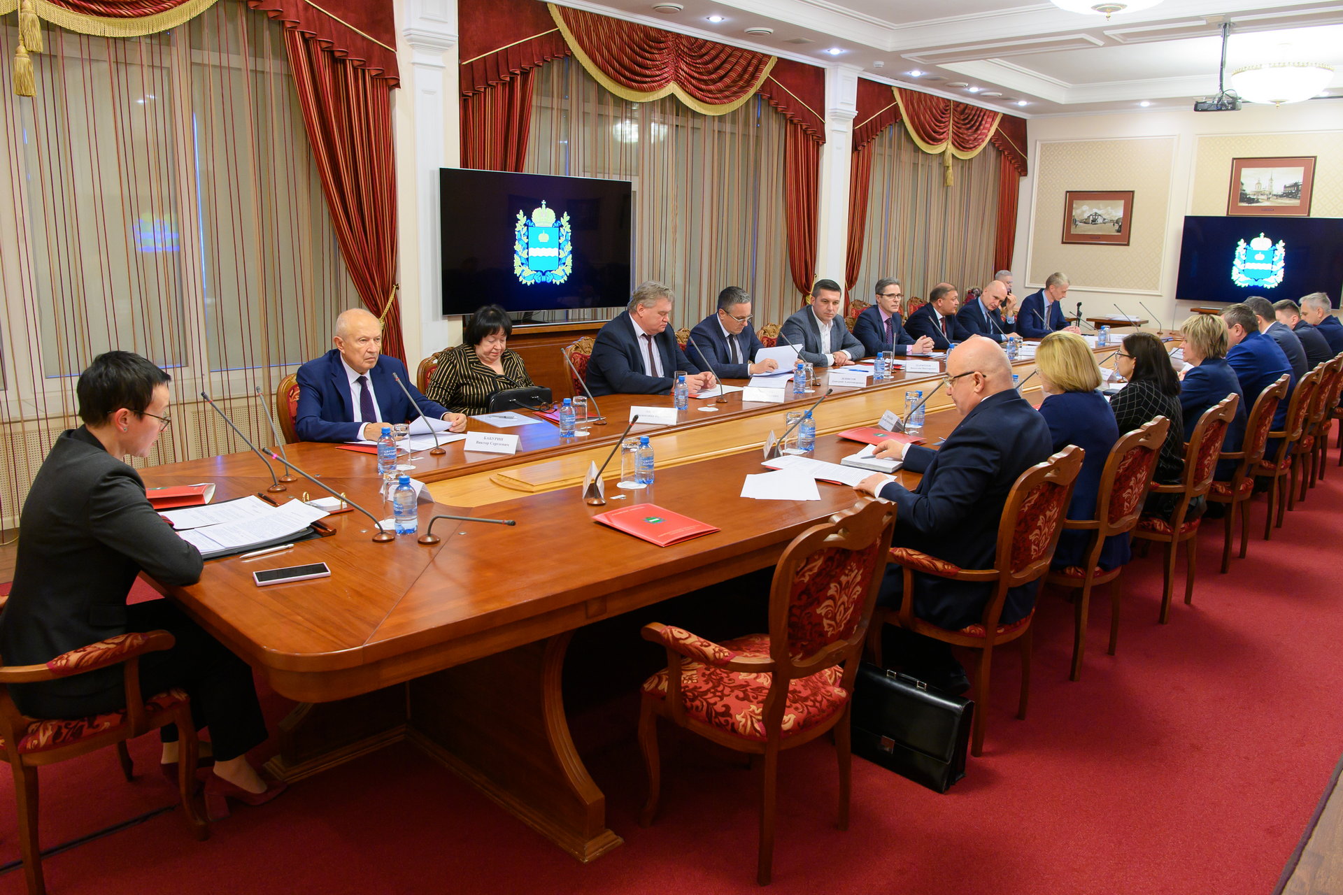 В Калуге обсудили актуальные вопросы профилактики коррупции в региональных и муниципальных органах власти.