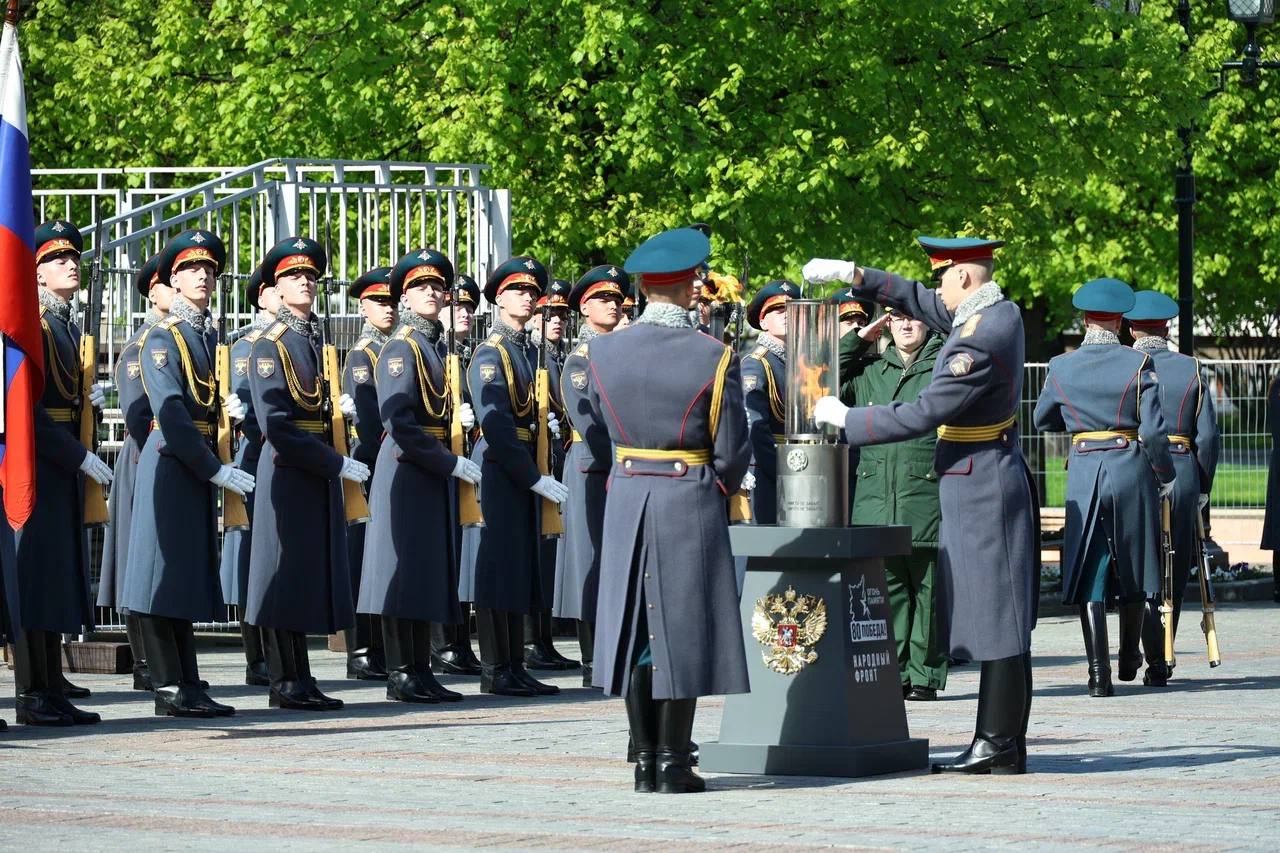 Прямая трансляция: в один миг вспыхнут огни на 80 мемориалах по всей России.